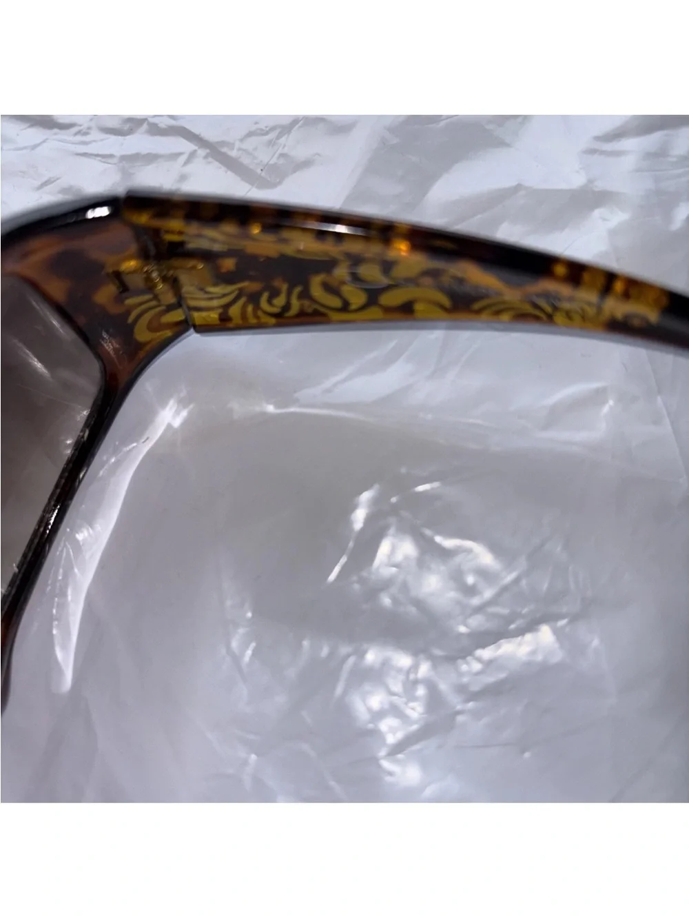 Oscar de la Renta Tortoiseshell Frame Sunglasses with Brown Lenses